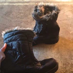 I am selling some furry boots